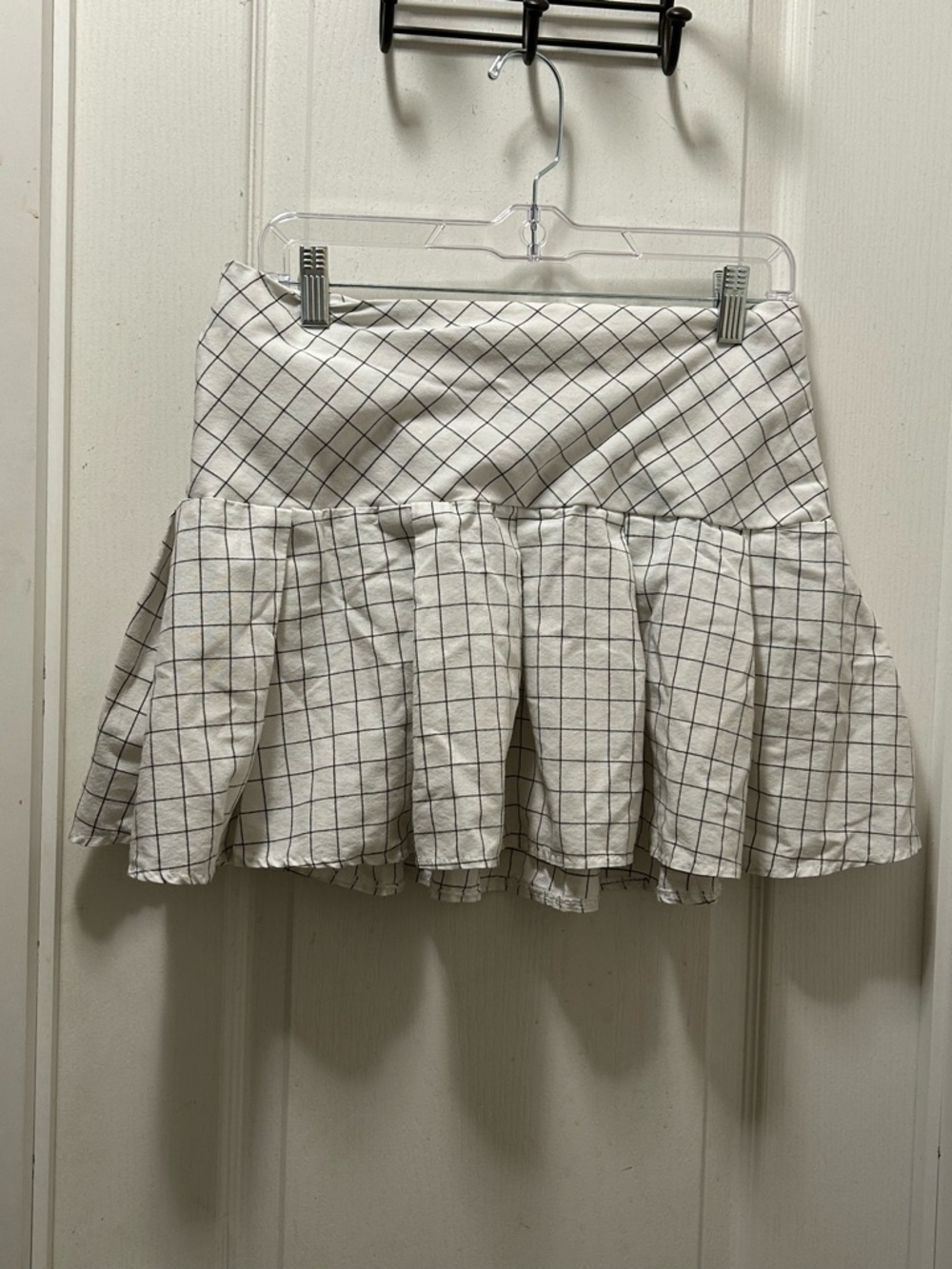 URBAN Romantics White Black Grid Ruffled Mini Skirt